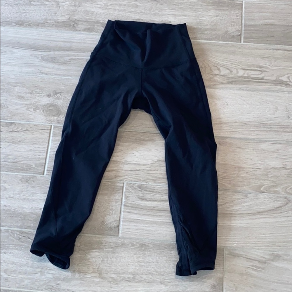 Lululemon leggings Capri with mesh pattern